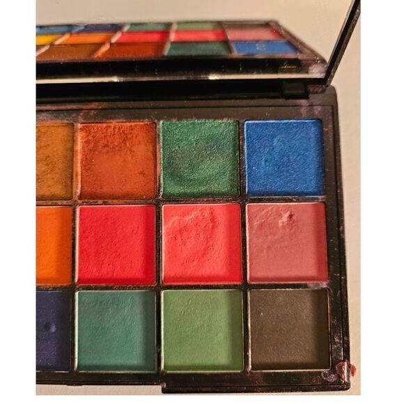 Revolution Tammi X Eye Palette *Palette Declutter Sale* GUC "As Is" - Picture 5 of 7